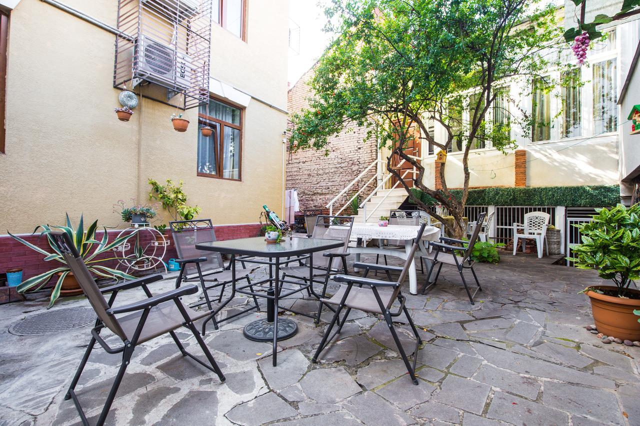 Sophie'S Garden Hotel Tbilisi Exterior photo