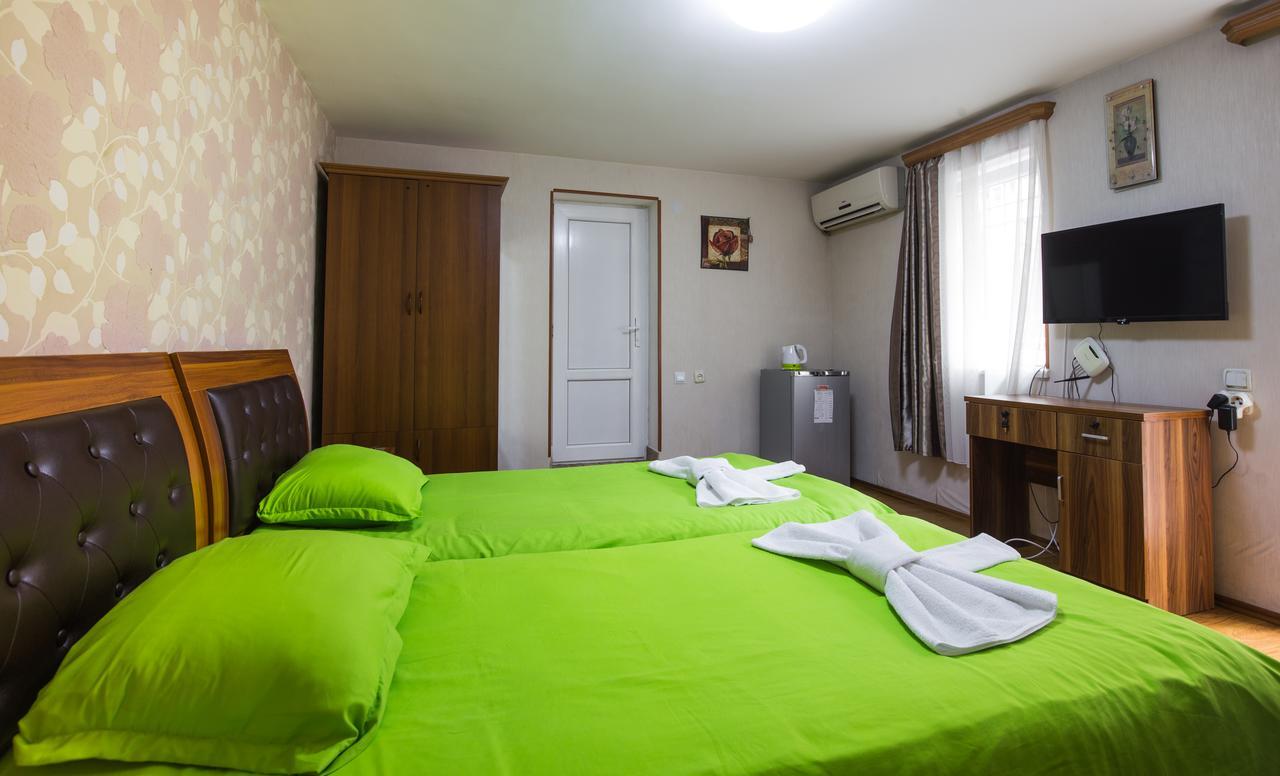 Sophie'S Garden Hotel Tbilisi Exterior photo
