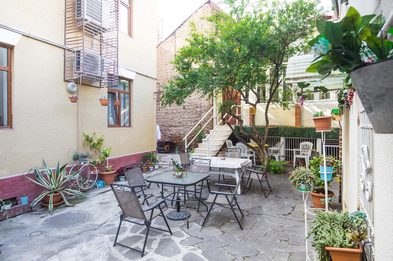 Sophie'S Garden Hotel Tbilisi Exterior photo